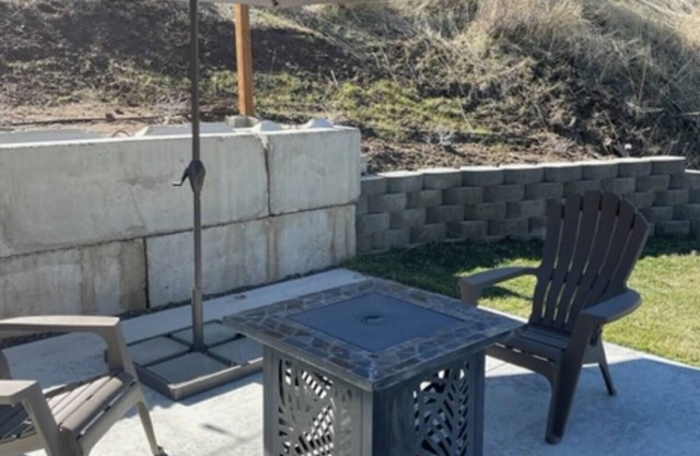 Charming 2-bedroom house on the Payette River in tranquil Horseshoe Bend