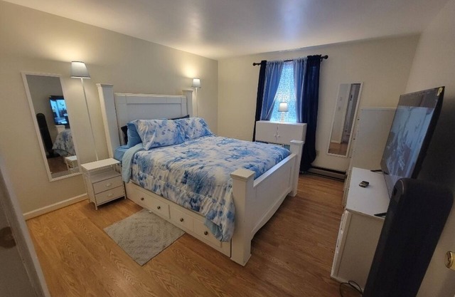 Charming 2-bedroom house in tranquil New Gloucester with WiFi, AC