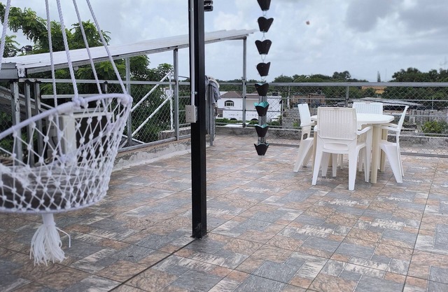 Charming 2-bedroom apartment in Villa La Mata with WiFi, AC