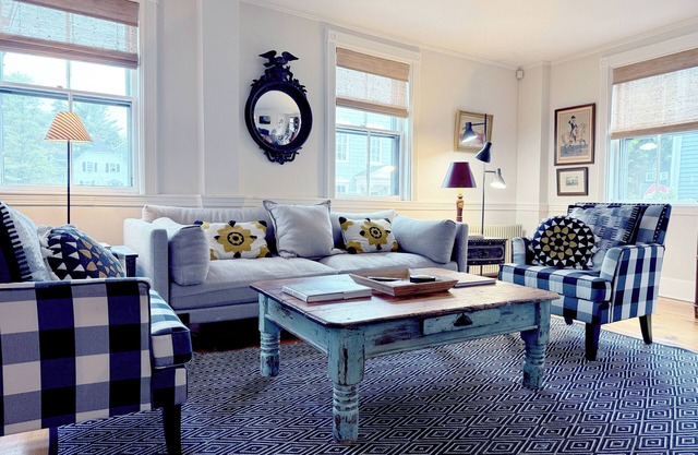 Charming 2-bedroom apartment in Old Town Marblehead; Near Shopping & Restaurants