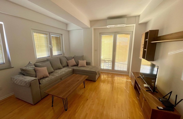 Charming 2-bedroom apartment with AC, WiFi in brilliant Ohrid