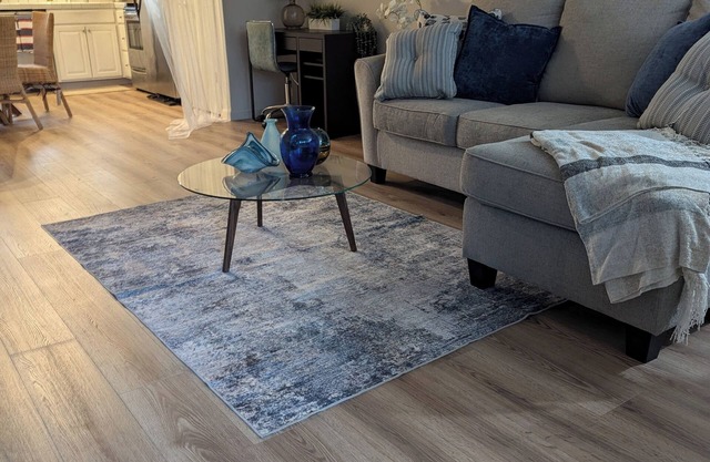 Charming 2-bedroom condo in enchanting Healdsburg with WiFi, AC