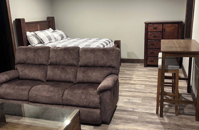 Charming 2-bedroom cabin located just outside Kearney, Nebraska…
