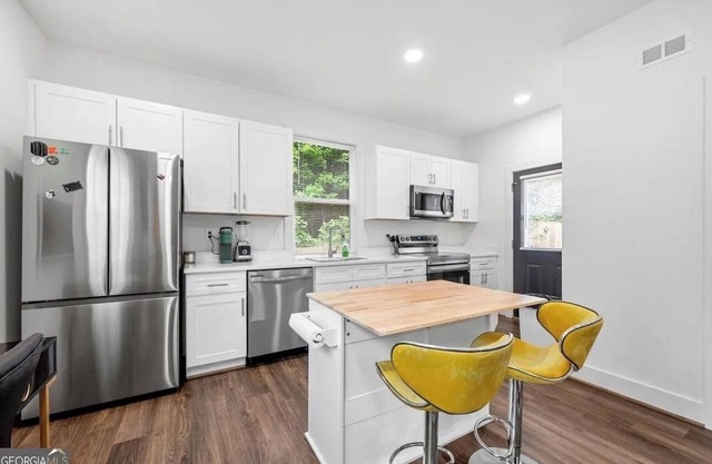 Charming 2-bedroom cottage in amazing Atlanta with fitness room, WiFi