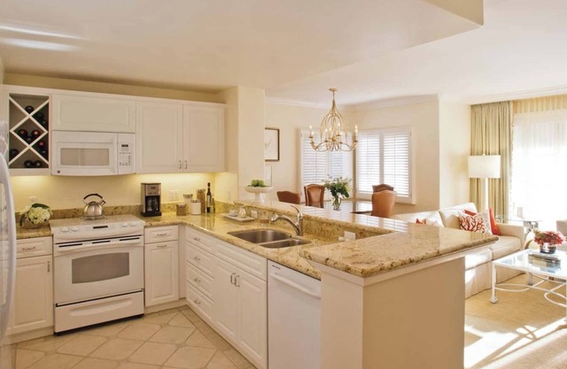 Charming 2-bedroom Four Seasons villa with fitness room and AC in Carlsbad