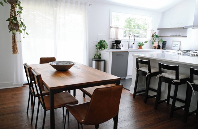 Charming 2-bedroom house in beautiful Charleston with full kitchen, AC, patio