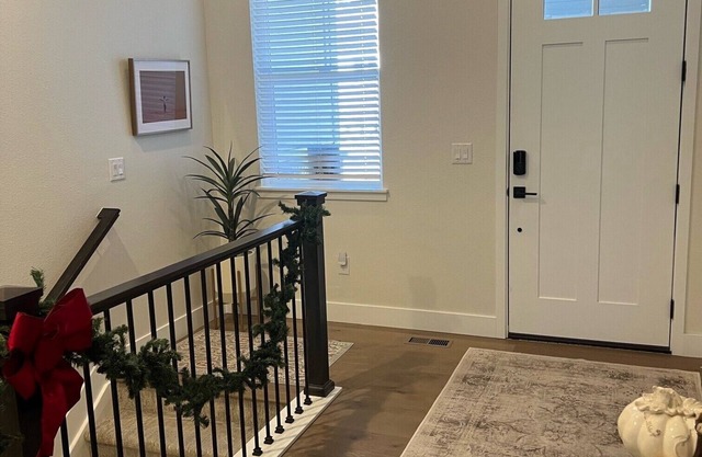 Charming 2-bedroom apartment with great amenities, in peaceful Castle Pines
