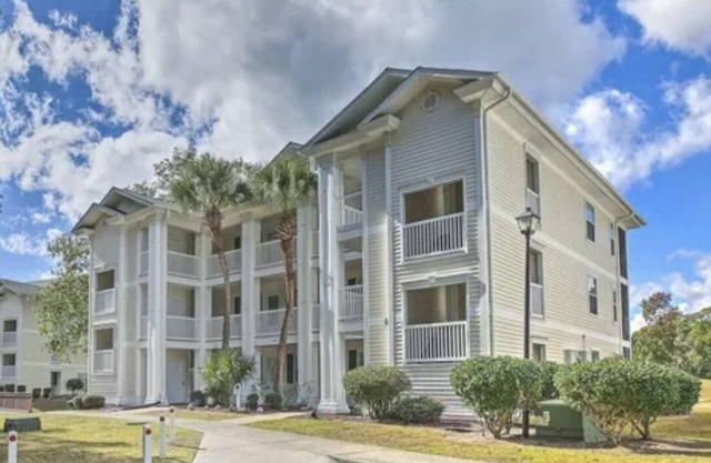 Charming 2-bedroom condo with AC and WiFi in fantastic Myrtle Beach neighborhood