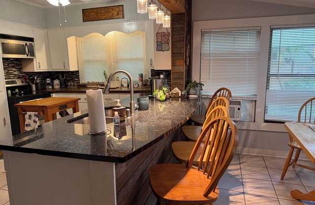 Charming 2-bedroom cottage 3 miles from Historic downtown Aiken!