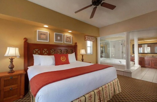 Charming 2-bedroom villa located in Westgate Resorts. Minutes away from Disney!