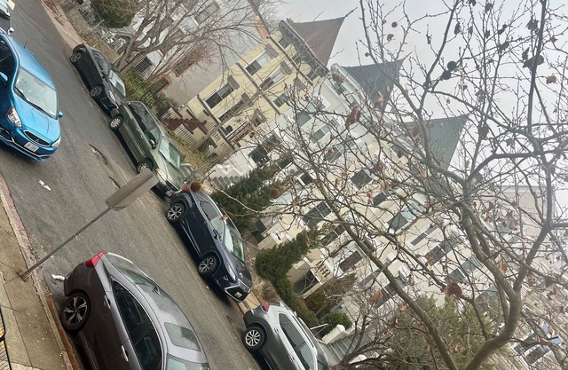 Charming 2-bedrooms, 3beds, Apartment NW DC, Wi-Fi, 1-mile White House 1stfloor