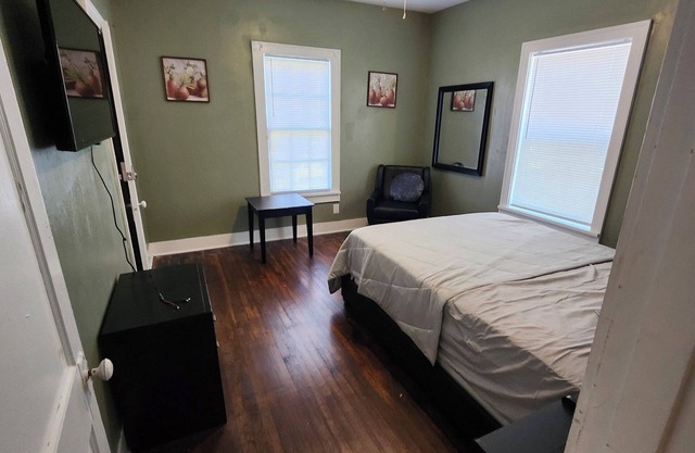 Charming 2 BR retreat in Shreveport, minutes from Casinos, airport & attractions