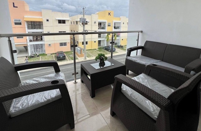 Charming 3-bedroom apartment with AC, WiFi and Parking in La Vega, Dominican Rep