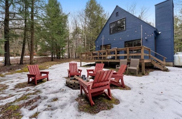 Charming 3-bedroom cabin w/fire place