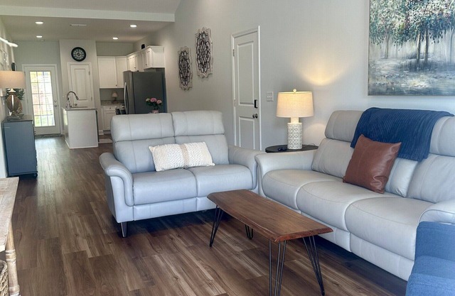 Charming 3-bedroom house in LaGrange, Close to Downtown and College