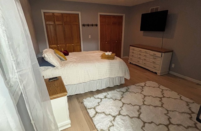 Charming 3-bedroom in Hilliard with huge fenced in backyard