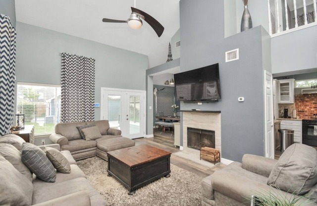 Charming 3-bedroom patio house in peaceful Champions near Golf Course.