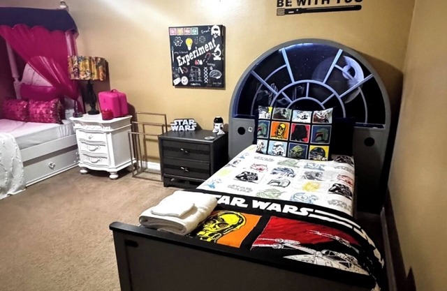 Charming 3 bedroom Townhome with Whimsical Kids Rooms for Family Gatherings!