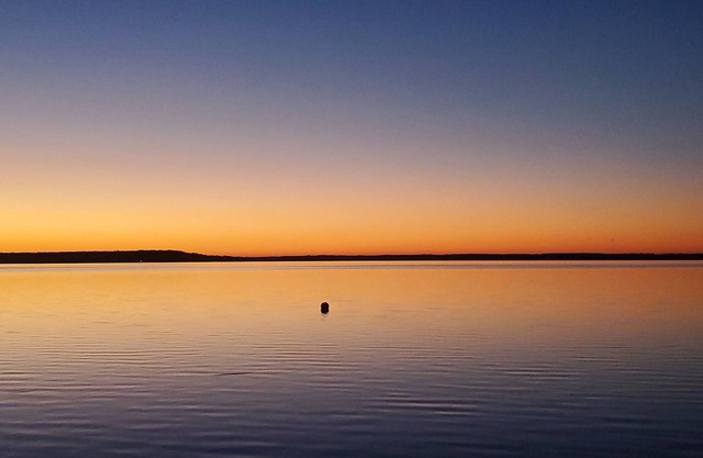 Charming 3-bedroom lake front house with WiFi, AC on marvelous West Battle Lake