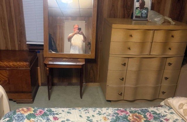 Charming 3-bedroom house with AC in McKees Rocks