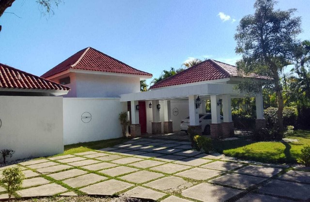 Charming 3-bedroom villa with AC, WiFi in brilliant Juan Dolio