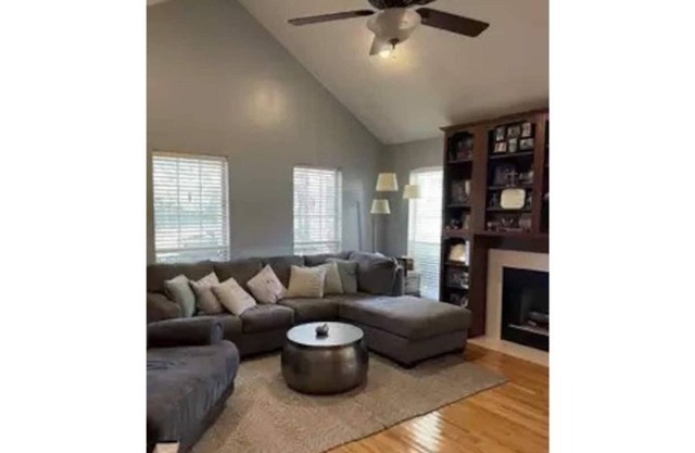 Charming 3 Bedroom with Hot Tub in city limits.