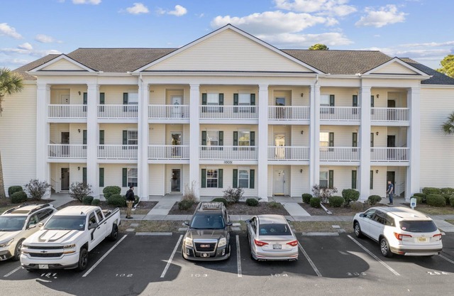 Charming 3 BR Condo Close to Coastal University!