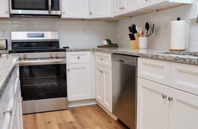 Charming 3BR Home w/Fenced Backyard & Garage