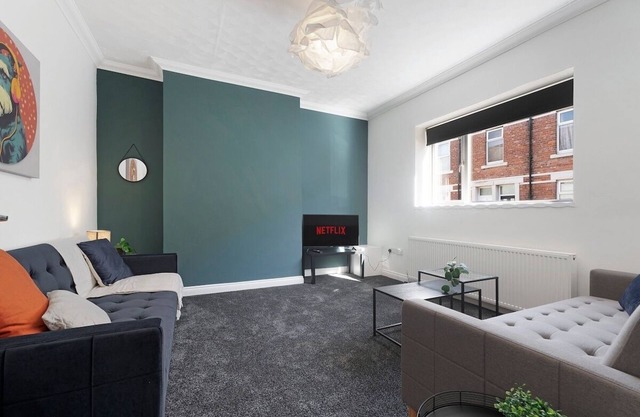 Charming 3BR in Hambledon