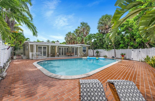 Charming 4-bedroom house with AC and WiFi in lovely Fort Lauderdale