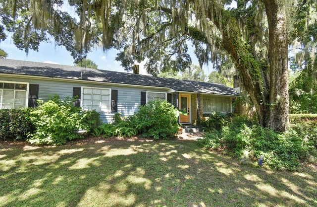 Charming 4-bedroom house close to Parris Island and downtown Beaufort