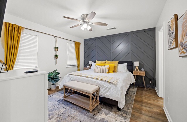 Charming 4-bedroom house 5 min from the Mall of Georgia and Movie Theater