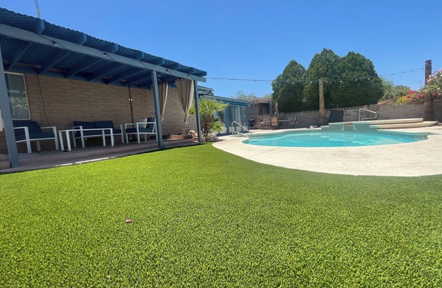 Charming 4-bedroom house with private pool