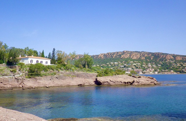 Charming 50s waterfront villa exclusive sea access terrace garden
