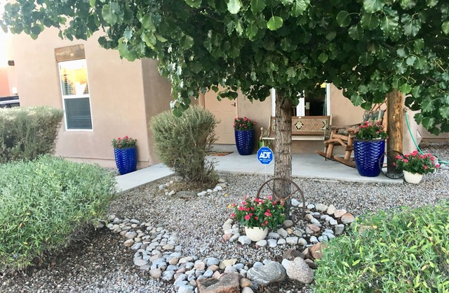 CHARMING ADOBE SANTA FE HOUSE 3BR 2BA