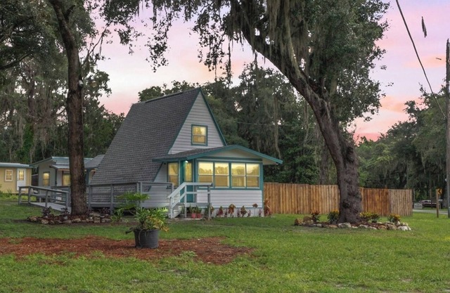 Charming Aframe in Floral City