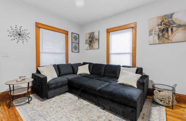 Charming and Convenient Stay on Carrier St – Perfect Location for Your Trip!