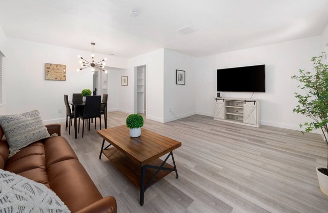 CHARMING AND MODERN 2BD BUNGALOW IN SAC