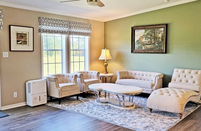 Charming and peaceful country home on 5 acres. Welcome to paradise!n