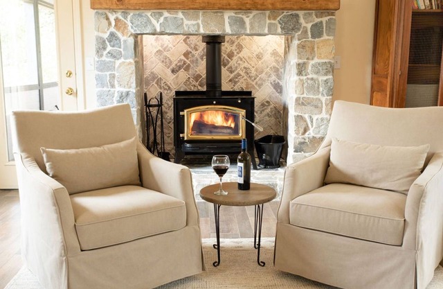 Charming and Rustic Luxury under the stars of Yosemite!