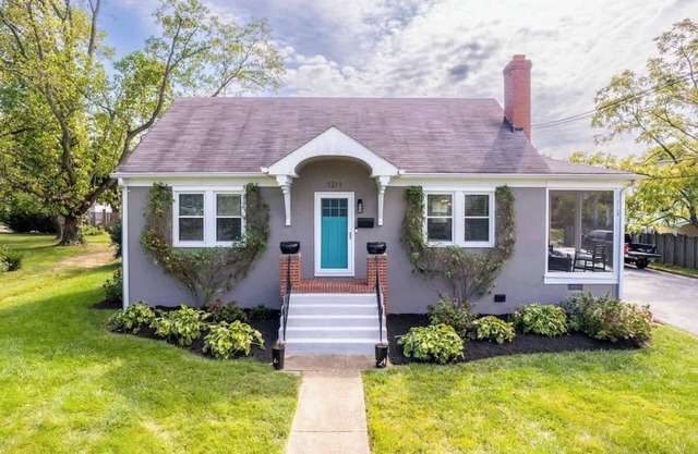 Charming Annapolis Retreat with Hidden Wine Room