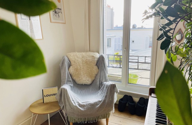 Charming apartment in the heart of Montmartre. On the street of Amélie Poulain