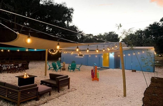 Charming Apt - Close to Beaches