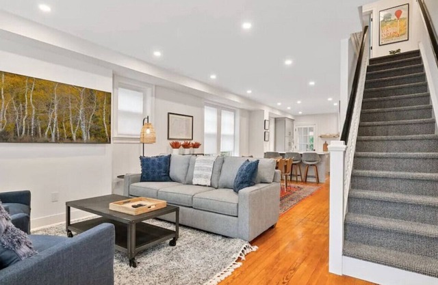 Charming Ardmore Home - Sleeps 7