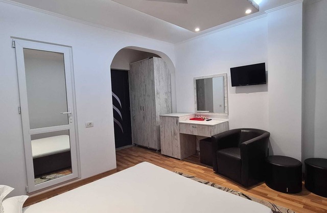 Charming bed & breakfast with AC and WiFi in amazing 2 MAI