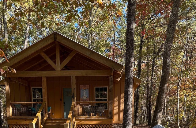 Charming Cabin Getaway: Where Rustic Meets Remarkable