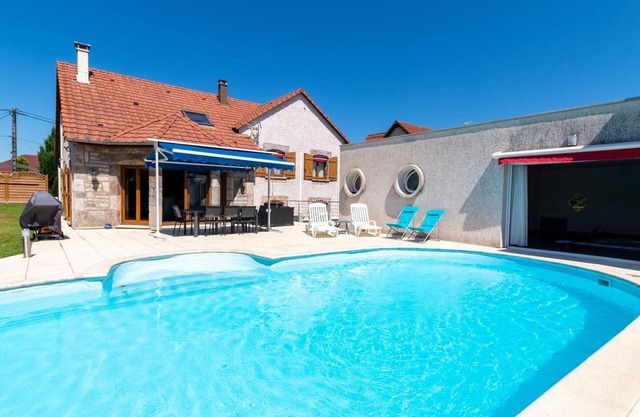 Charming cottage with private pool and jacuzzi in the Vosges