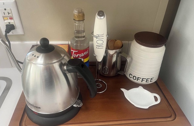 Charming Cottage Tiny Home in quiet Hot Springs Resort & Pickleball Paradise