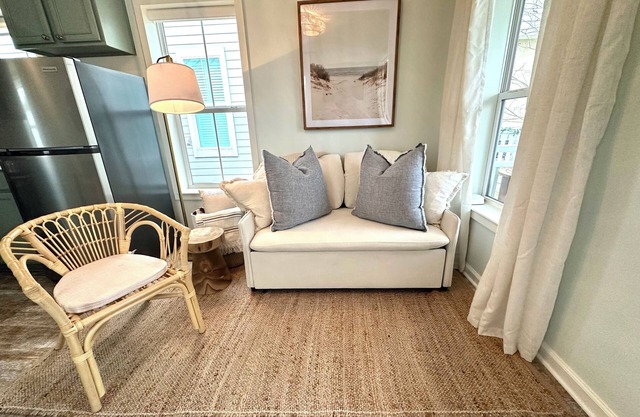 Charming cottage with WiFi and AC in tranquil Pass Christian