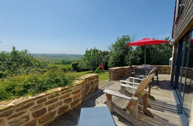Charming cottage with a beautiful view, facing south and not overlooked